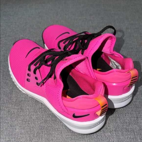 Nike Women's METCON Hot Pink Athletic Sneakers with Black Accents-Sz 8 - Picture 2 of 5